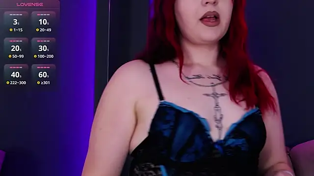 Snapshot of SkylerBlaze chatting on 10-27-25, 07:45 SkylerBlaze online show from 10-27-25, 07:45