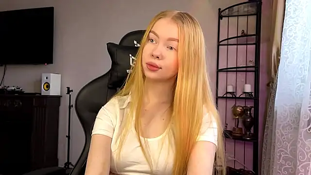 RaguelNicksons online show from 11-21-25, 06:12