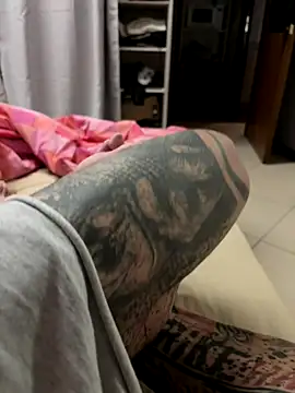 Snapshot of Sexy-feet78 chatting on 11-06-25, 10:32 Sexy-feet78 online show from 11-06-25, 10:32