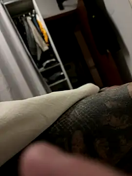 Snapshot of Sexy-feet78 chatting on 11-27-25, 12:02 Sexy-feet78 online show from 11-27-25, 12:02