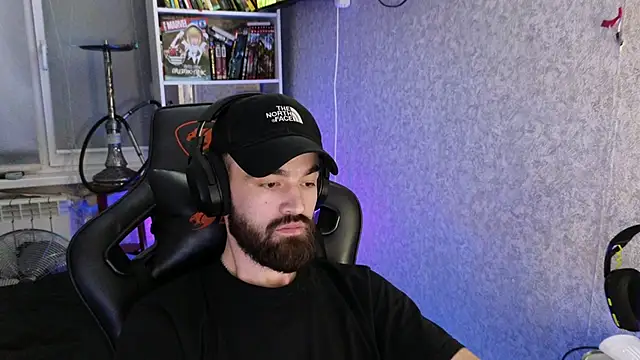 Nik Namee online show from 10-26-25, 10:47