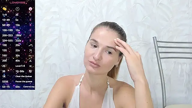 Chrissie Ruby online show from 10-20-25, 02:45