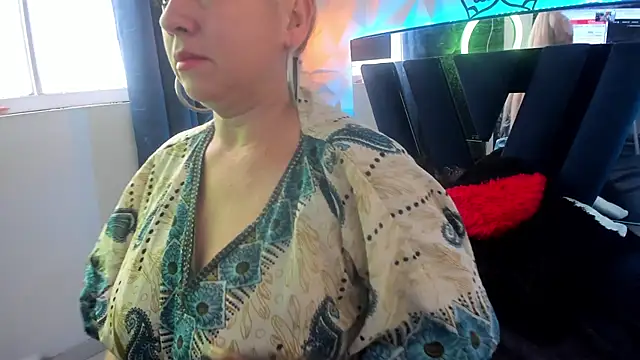 Snapshot of pamela_velazco chatting on 11-14-25, 01:32 pamela velazco online show from 11-14-25, 01:32