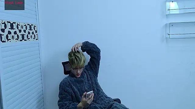 Snapshot of sexyboy-lele chatting on 10-14-25, 12:28 sexyboy-lele online show from 10-14-25, 12:28