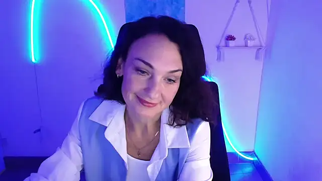 Snapshot of Rosie_Rosee chatting on 10-18-25, 11:33 Rosie Rosee online show from 10-18-25, 11:33