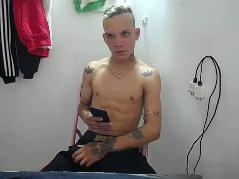 johan sex hot online show from 10-08-25, 06:16