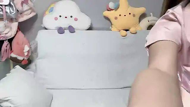 Snapshot of xiaoguaiss chatting on 10-22-25, 05:13 xiaoguaiss online show from 10-22-25, 05:13