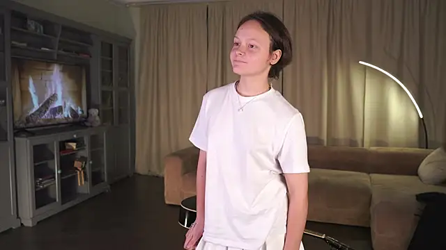 VeliaRogoff online show from 10-21-25, 12:50