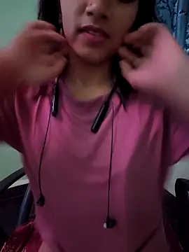 Snapshot of Royal_Shona chatting on 11-28-25, 07:27 Royal Shona online show from 11-28-25, 07:27