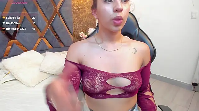 Snapshot of Vittoria_Conti_ chatting on 11-04-25, 05:12 Vittoria Conti online show from 11-04-25, 05:12