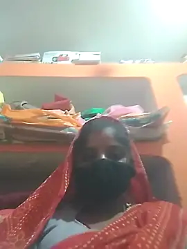 Snapshot of nainshilodhi28 chatting on 10-21-25, 07:53 nainshilodhi28 online show from 10-21-25, 07:53