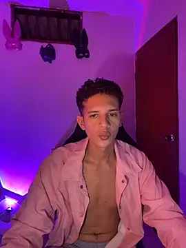 tylernova online show from 10-21-25, 03:40