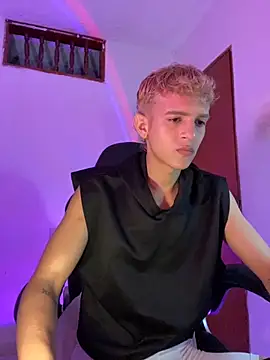 tylernova online show from 11-08-25, 03:39