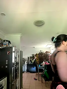 Snapshot of oceanGal25 chatting on 12-03-25, 02:08 oceanGal25 online show from 12-03-25, 02:08