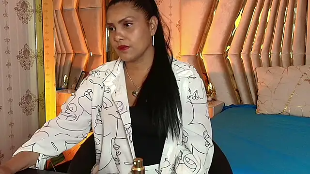 Barbbara sweett online show from 10-18-25, 07:47