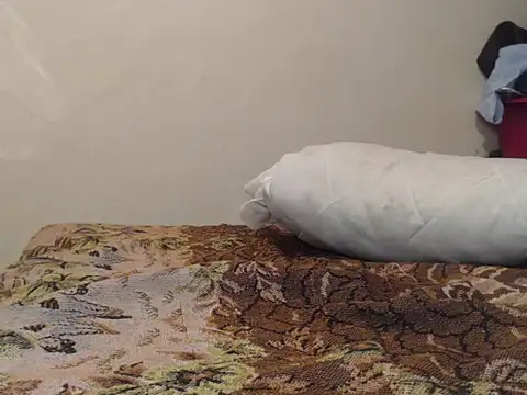 Gabby-Kinky online show from 10-23-25, 01:38