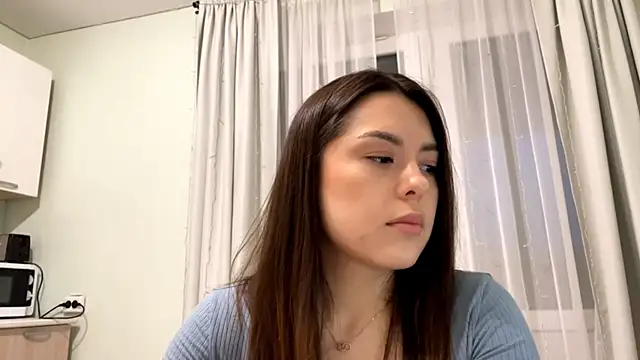 AlveraCappola online show from 10-10-25, 02:27