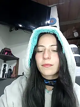 Snapshot of deseox05 chatting on 11-25-25, 01:27 deseox05 online show from 11-25-25, 01:27