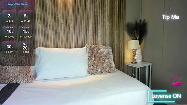 Snapshot of VanneCamiel chatting on 11-12-25, 11:32 VanneCamiel online show from 11-12-25, 11:32