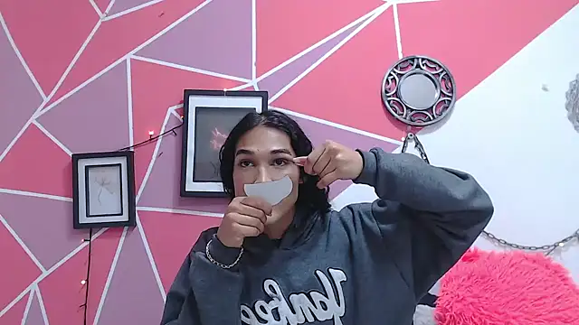 Tifany Adams online show from 11-12-25, 08:41