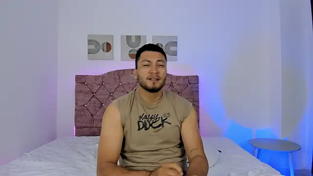 Snapshot of LoganRyder chatting on 10-20-25, 12:16 LoganRyder online show from 10-20-25, 12:16