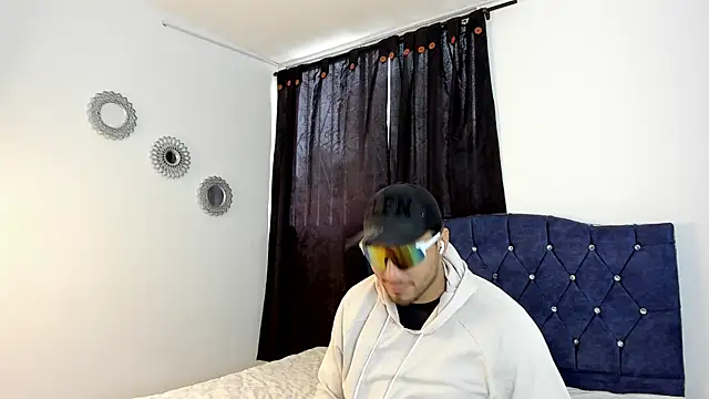 Snapshot of LoganRyder chatting on 11-03-25, 12:06 LoganRyder online show from 11-03-25, 12:06