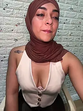 Snapshot of CelestSkyy chatting on 12-03-25, 08:40 CelestSkyy online show from 12-03-25, 08:40