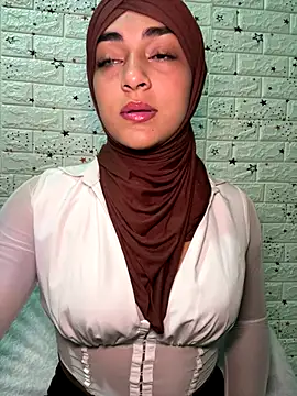 Snapshot of CelestSkyy chatting on 12-20-25, 03:57 CelestSkyy online show from 12-20-25, 03:57