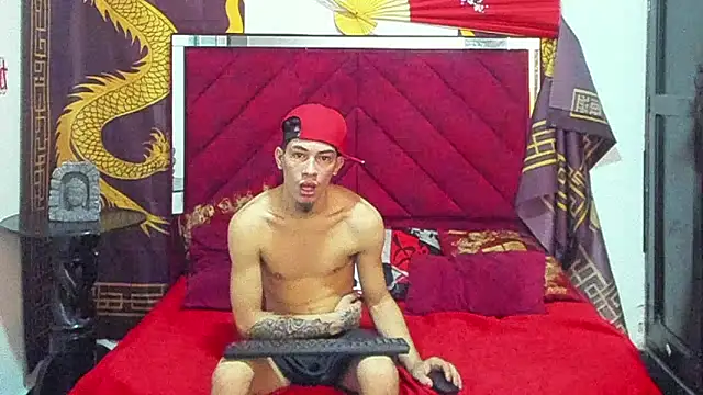 Pride couple online show from 01-07-26, 11:29