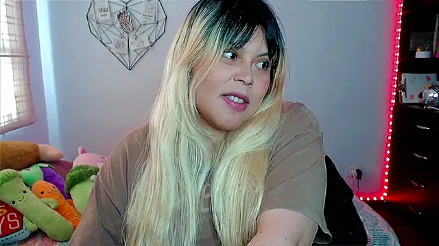 EllieMoonX online show from 11-13-25, 03:55