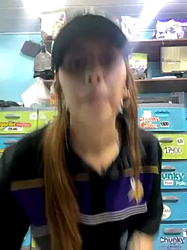 Snapshot of Lucy_699 chatting on 11-02-25, 09:28 Lucy 699 online show from 11-02-25, 09:28