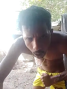 Snapshot of blackhot30 chatting on 10-16-25, 07:37 blackhot30 online show from 10-16-25, 07:37