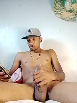 Snapshot of blackhot30 chatting on 11-17-25, 06:46 blackhot30 online show from 11-17-25, 06:46