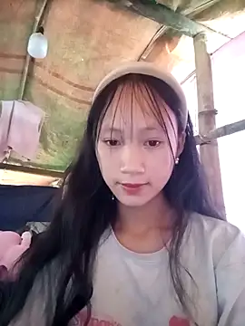 Snapshot of minachao- chatting on 10-27-25, 07:34 minachao- online show from 10-27-25, 07:34