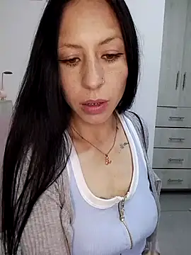 Snapshot of you_yuyuu chatting on 11-20-25, 10:53 you yuyuu online show from 11-20-25, 10:53