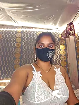 Snapshot of Sweet-Maddlina chatting on 11-04-25, 11:53 Sweet-Maddlina online show from 11-04-25, 11:53