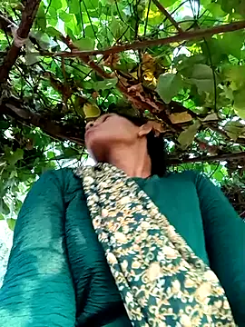 Cutsedi3 online show from 12-20-25, 11:28