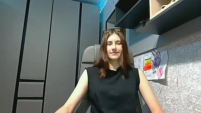 AliceNova online show from 10-12-25, 05:06