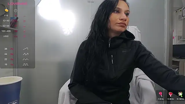 Snapshot of YaraXCox chatting on 11-04-25, 04:22 YaraXCox online show from 11-04-25, 04:22