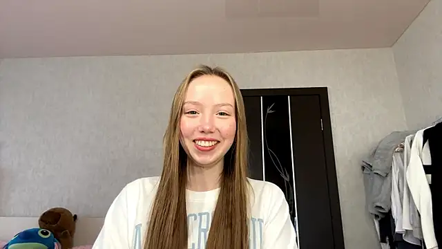 AntoniaMoravick online show from 10-21-25, 08:37