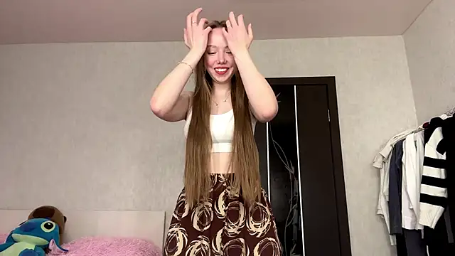 AntoniaMoravick online show from 11-17-25, 07:47