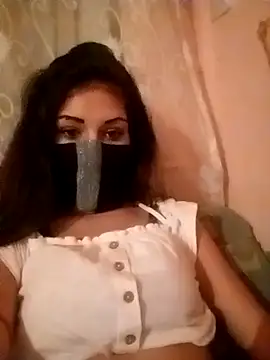 lorina202 online show from 10-31-25, 04:13