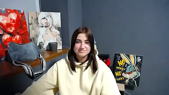 Snapshot of Flower_mary chatting on 10-17-25, 07:22 Flower mary online show from 10-17-25, 07:22