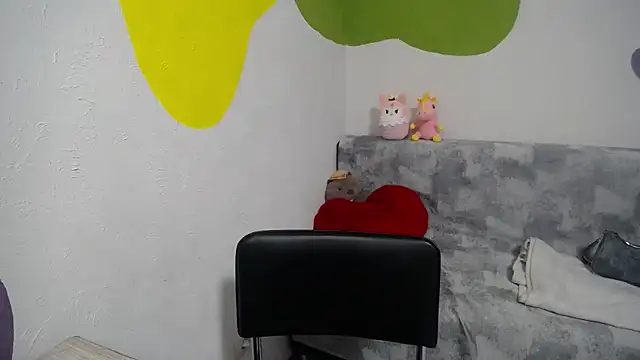 Snapshot of Flower_mary chatting on 11-19-25, 08:03 Flower mary online show from 11-19-25, 08:03