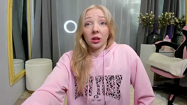 Snapshot of SundyRose chatting on 02-28-26, 08:59 SundyRose online show from 02-28-26, 08:59