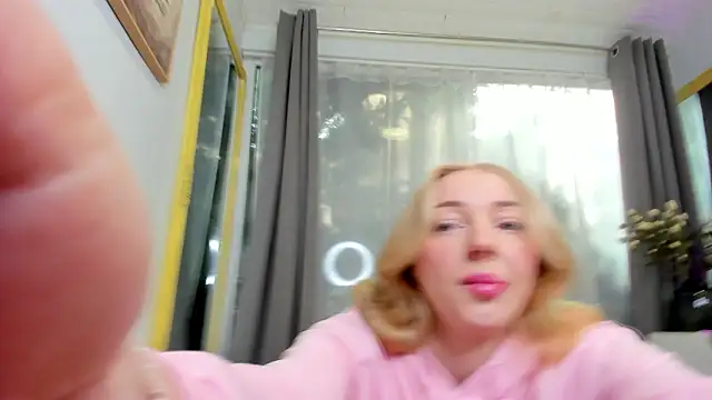 Snapshot of SundyRose chatting on 03-03-26, 08:09 SundyRose online show from 03-03-26, 08:09