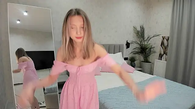 Snapshot of paradi_see chatting on 10-16-25, 08:37 paradi see online show from 10-16-25, 08:37