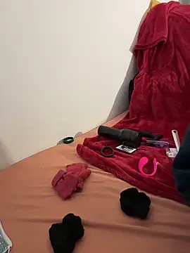 Snapshot of DesiTS15 chatting on 11-20-25, 07:46 DesiTS15 online show from 11-20-25, 07:46