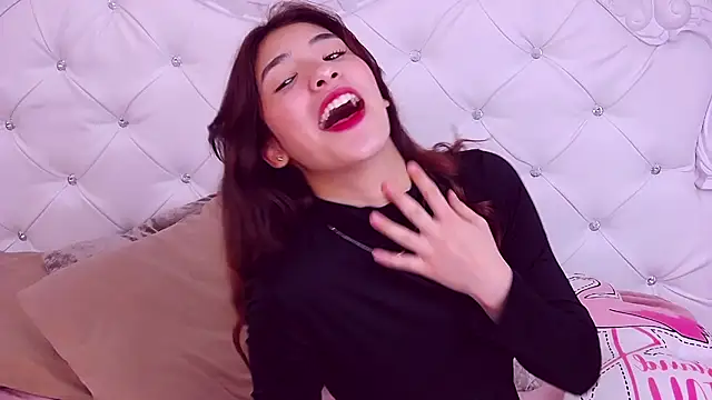 ArielLoove online show from 11-08-25, 10:59