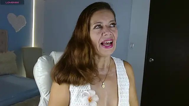 Snapshot of channelsmith_55 chatting on 01-06-26, 01:15 channelsmith 55 online show from 01-06-26, 01:15